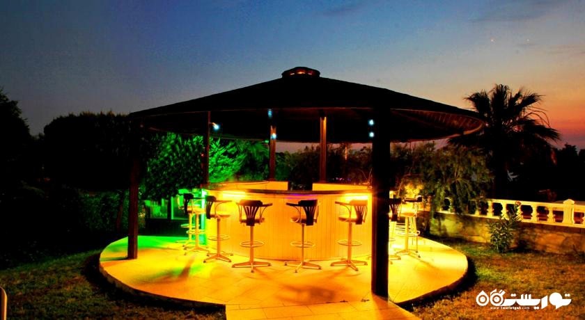 نمای بار هتل رویال پلس